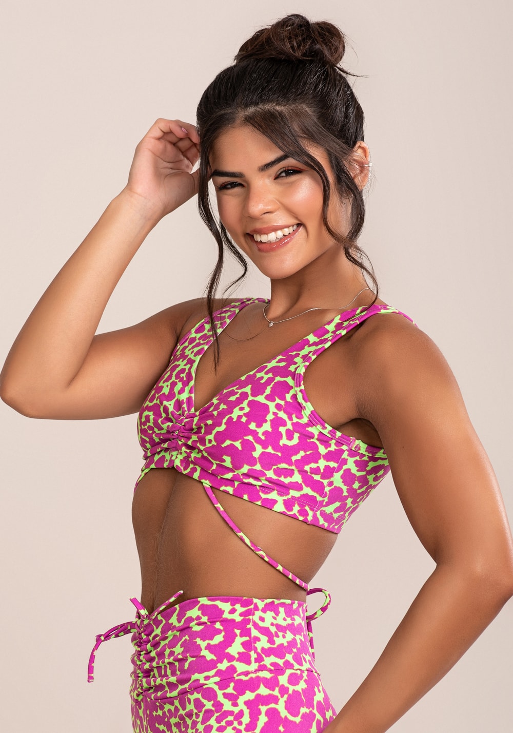 Top fitness feminino euphoria com franzido e amarração estampa spot green