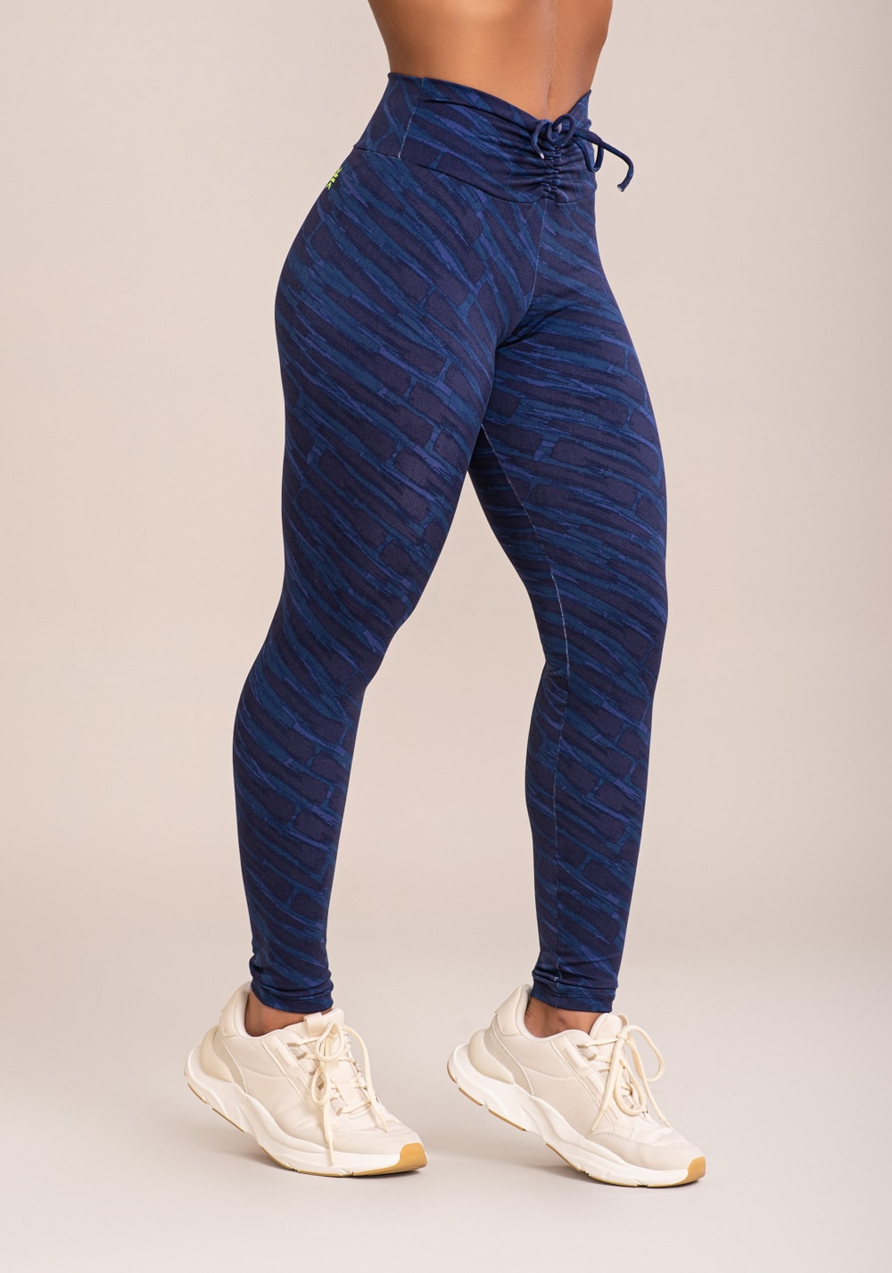 Legging fitness feminina euphoria com franzido e amarração estampa brush blue
