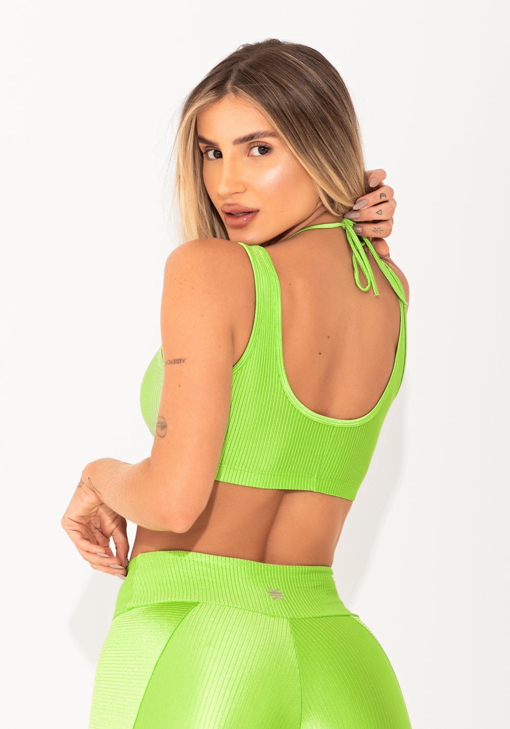 Top fitness feminino verde canelado com amarração elegance