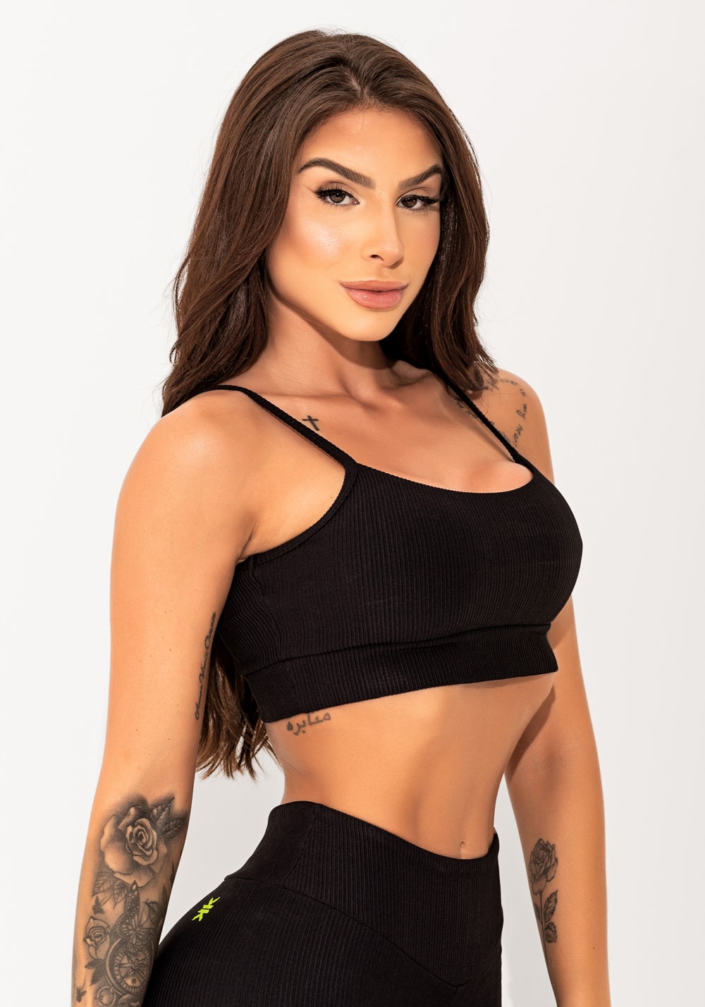 Top fitness feminino preto com bojo canelado elegance