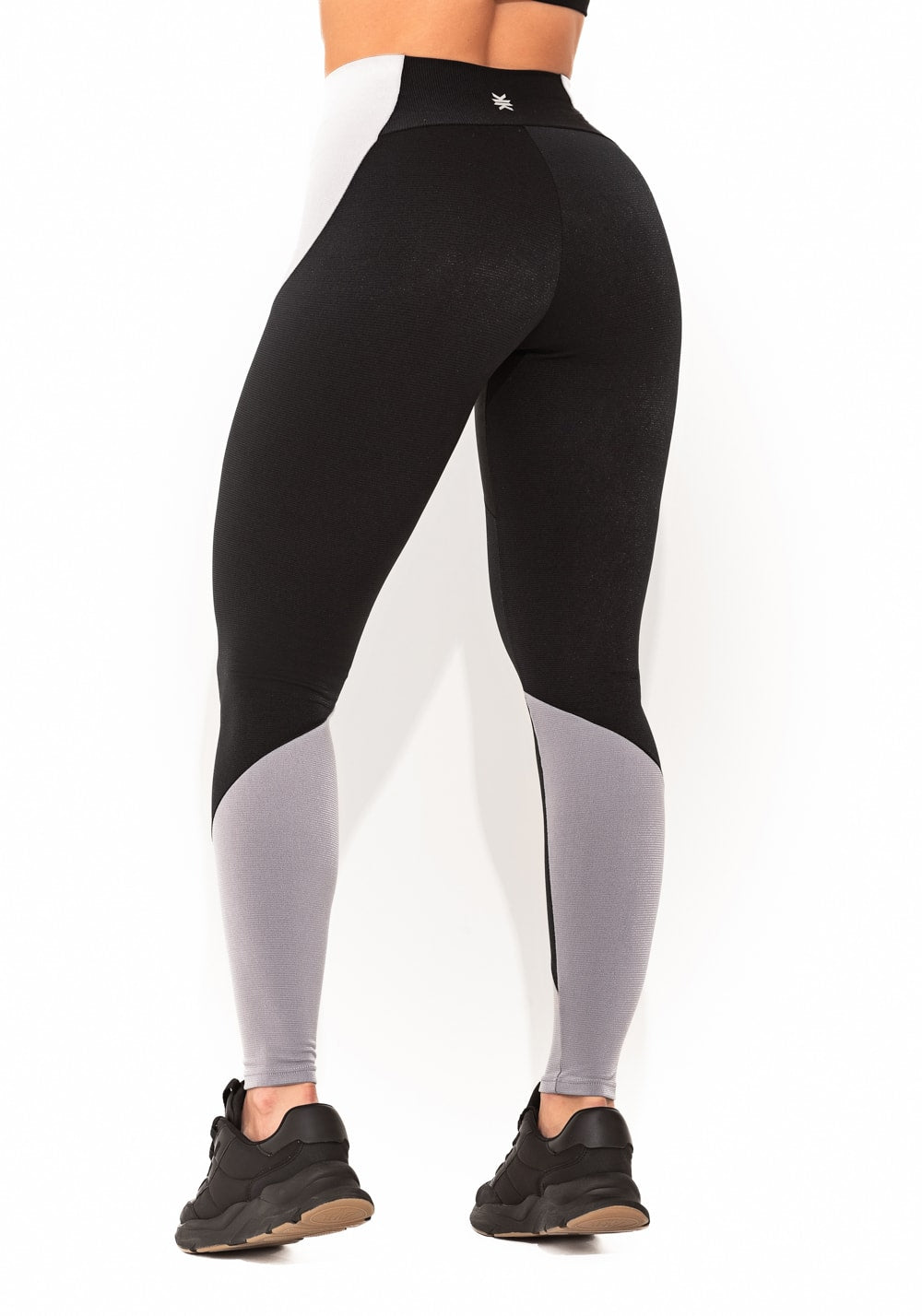 Legging fitness feminina preto e cinza com recortes canelado elegance