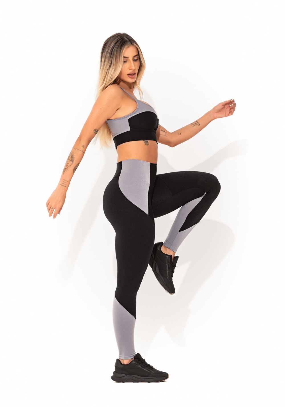 Top fitness feminino preto e cinza com bojo canelado elegance