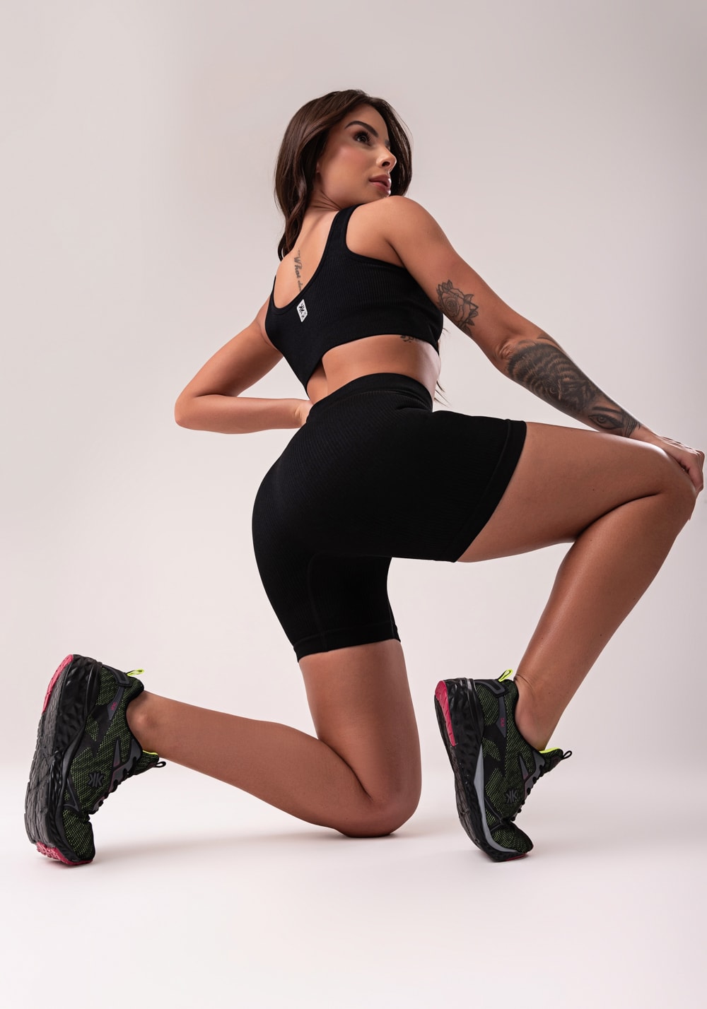 Tênis esportivo feminino preto