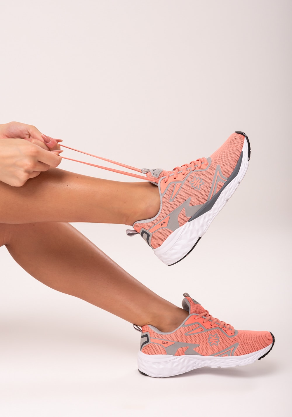 Tênis esportivo feminino laranja