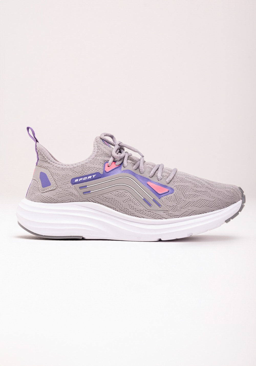 Tênis esportivo feminino cinza