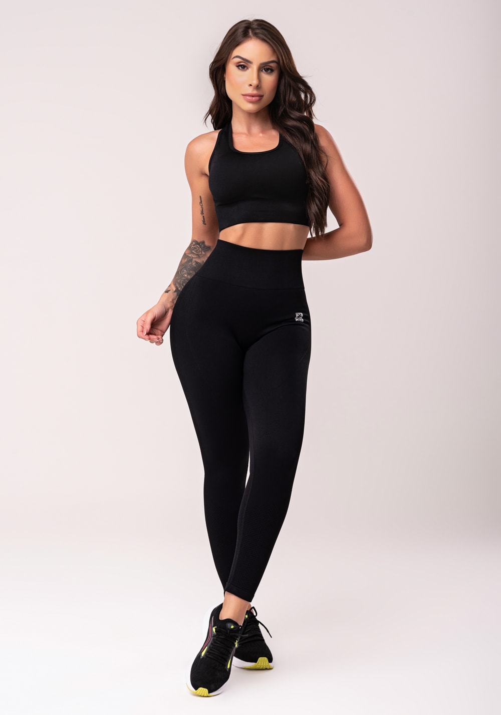 Top fitness feminino nadador preto sem costura com bojo removível seamless
