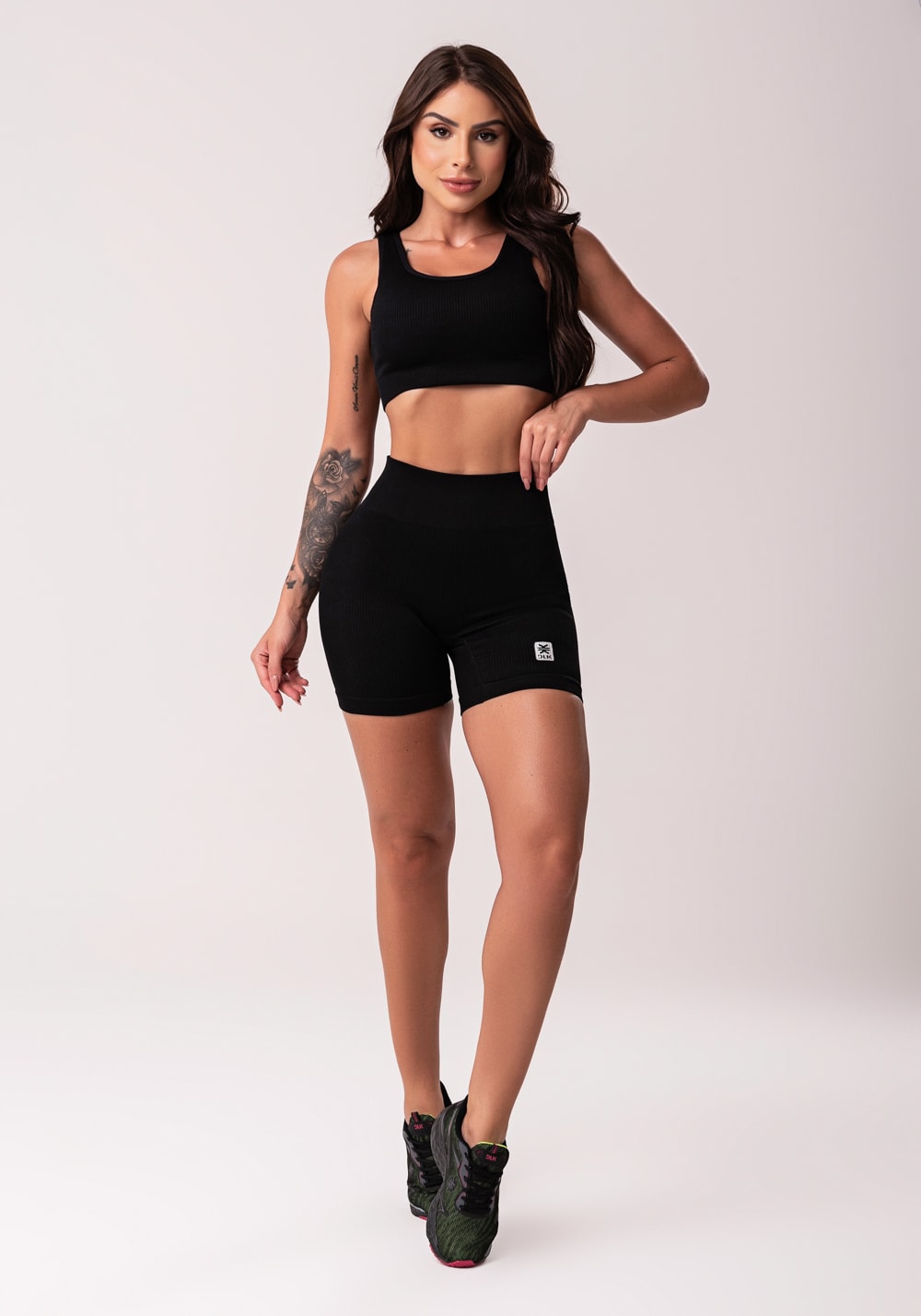 Bermuda fitness feminina preto com cós alto texturizada seamless