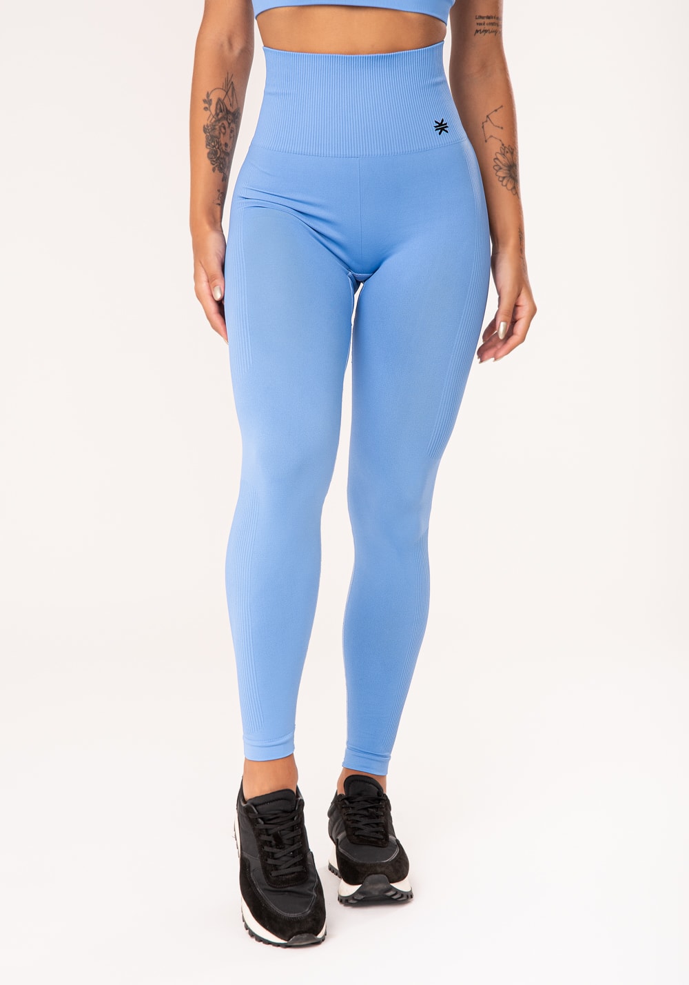 Legging fitness feminina azul claro com recorte canelado seamless
