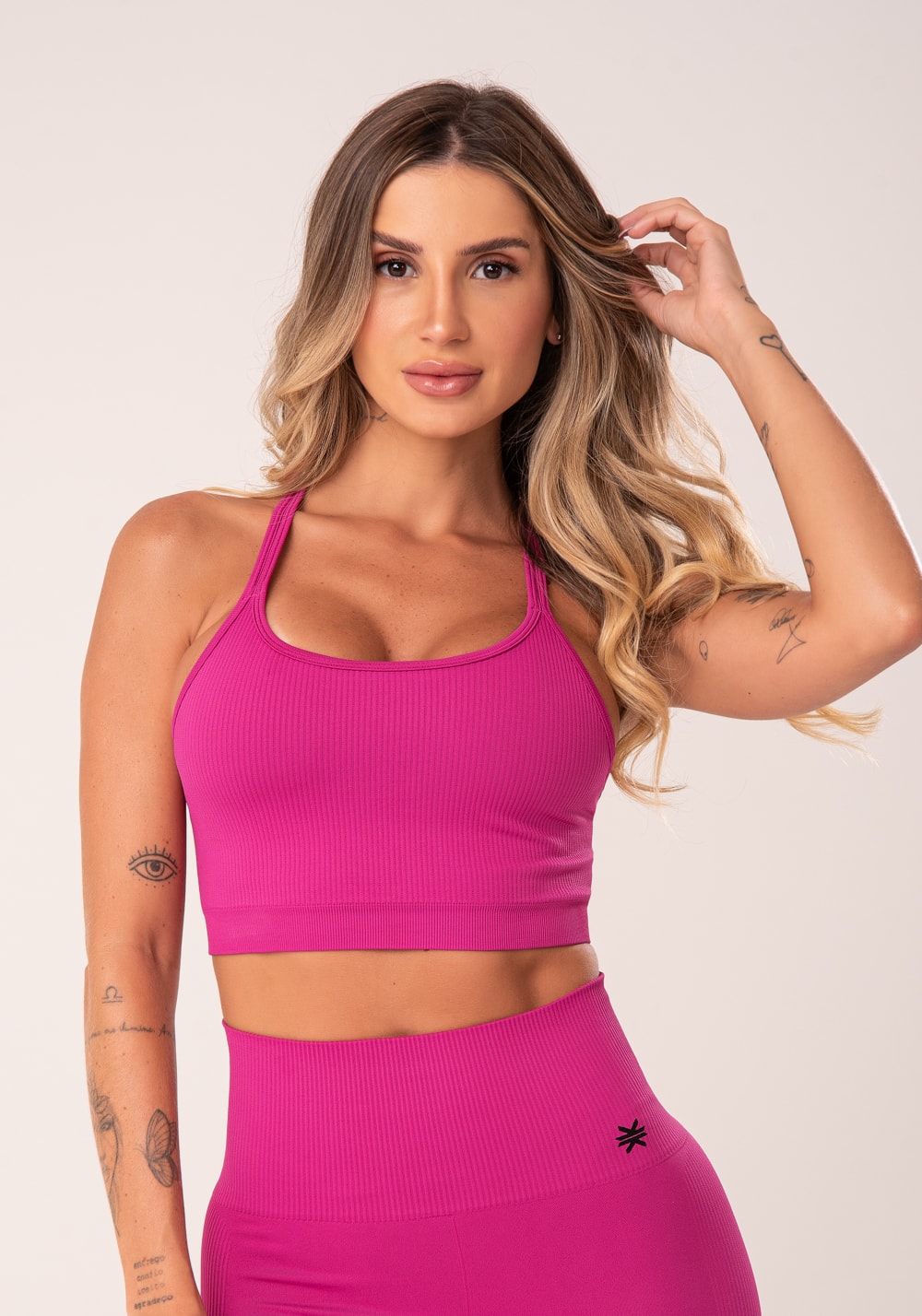 Top fitness feminino fúcsia canelado com alças duplas seamless