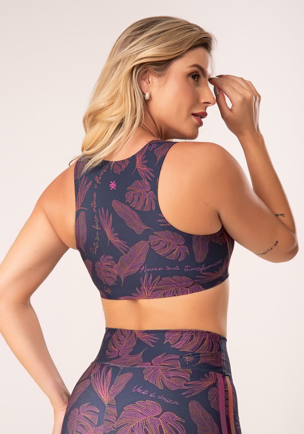 Top fitness feminino estampado folhagens bordadas printed