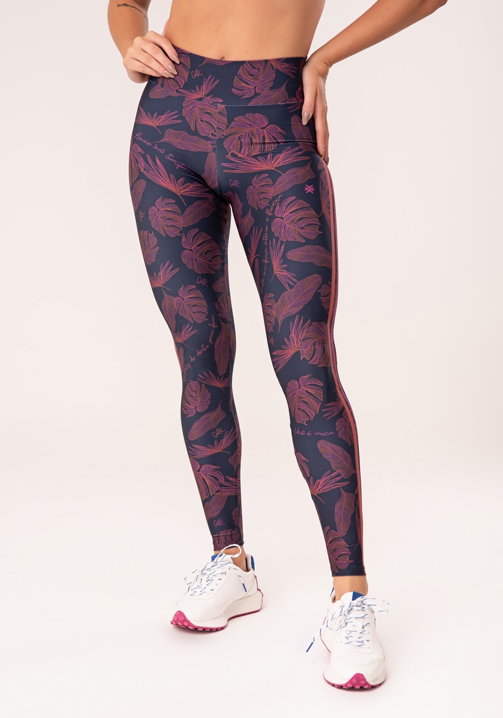 Legging fitness feminina estampada folhagens bordadas printed