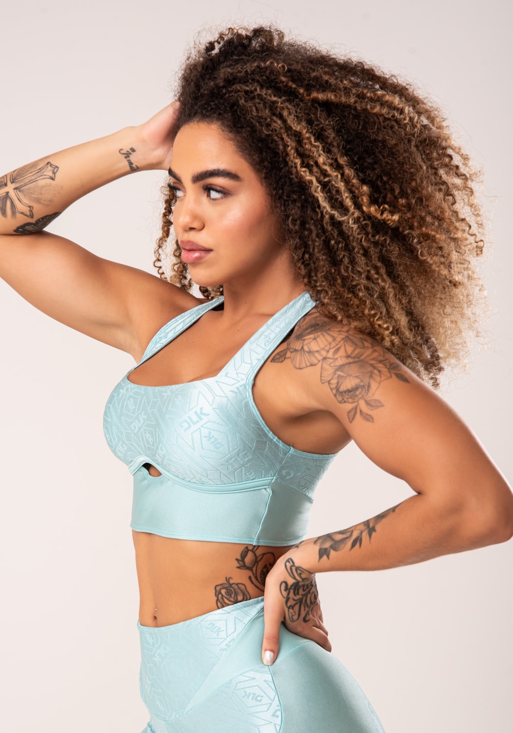 Top fitness feminino verde costas cruzadas flow