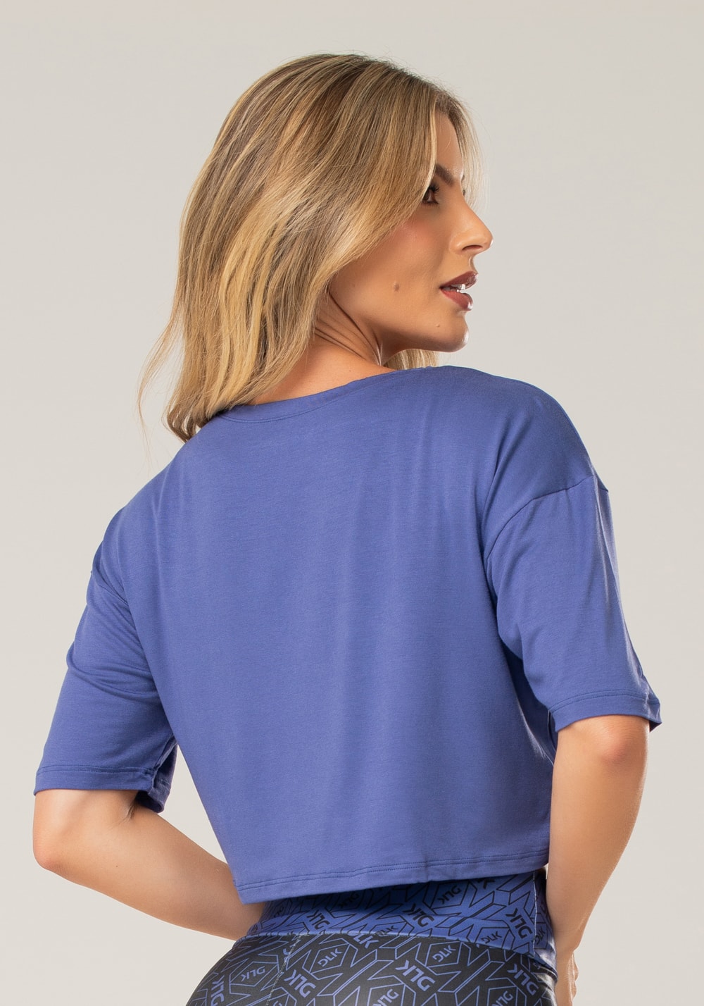 Cropped feminino azul manga curta flow