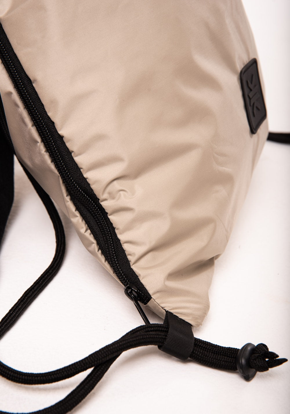 Mochila saco bege