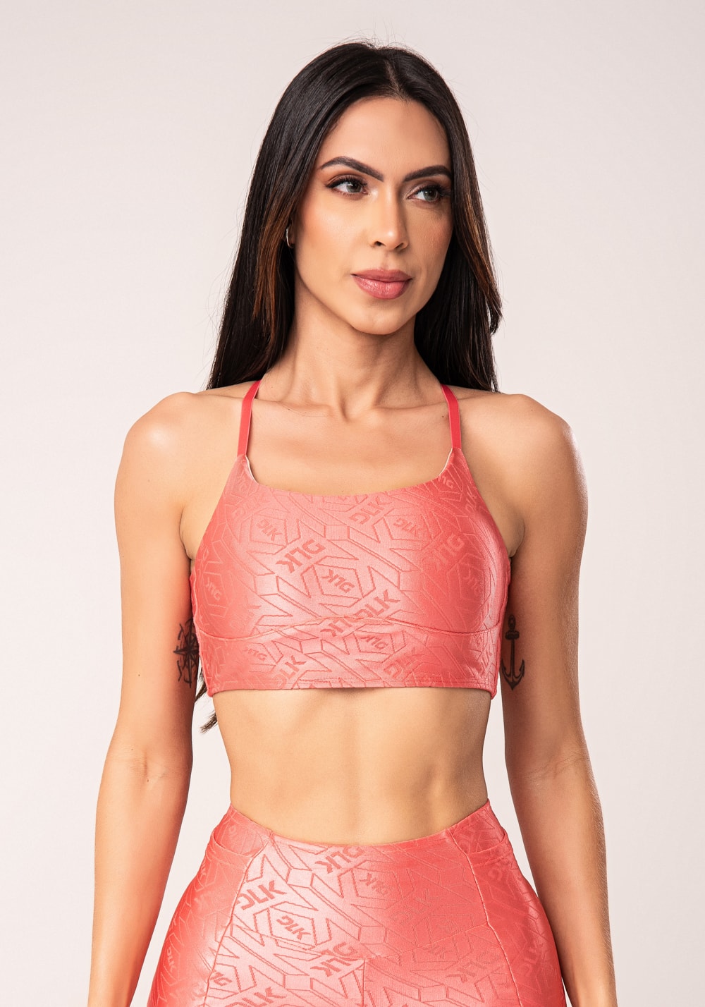 Top fitness feminino coral logomania com alças cruzadas flow