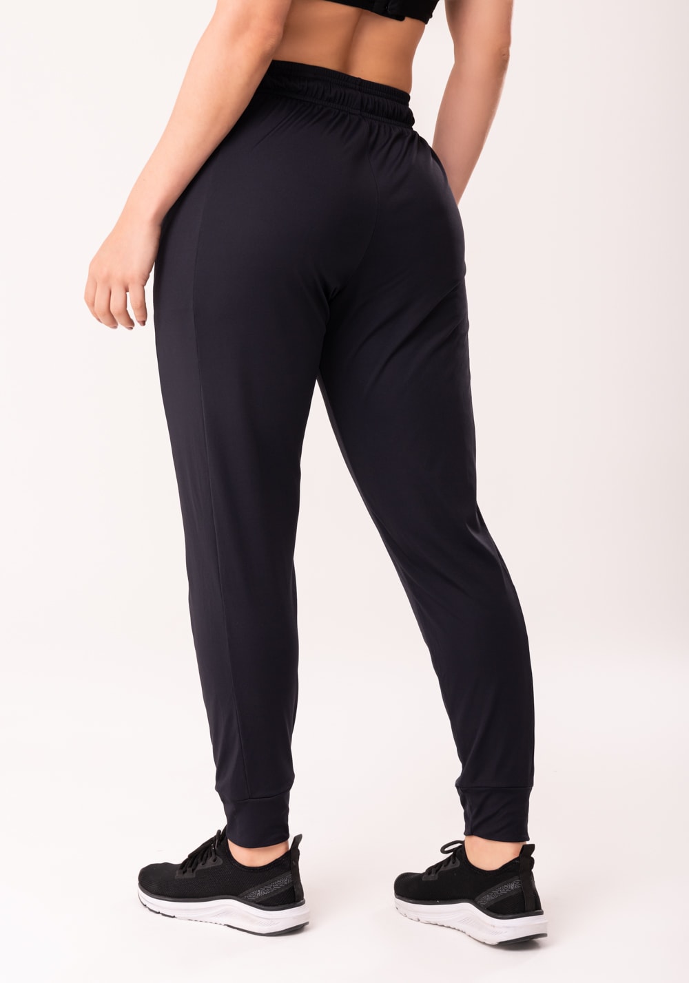 Calça jogger feminina preto com bolso flow