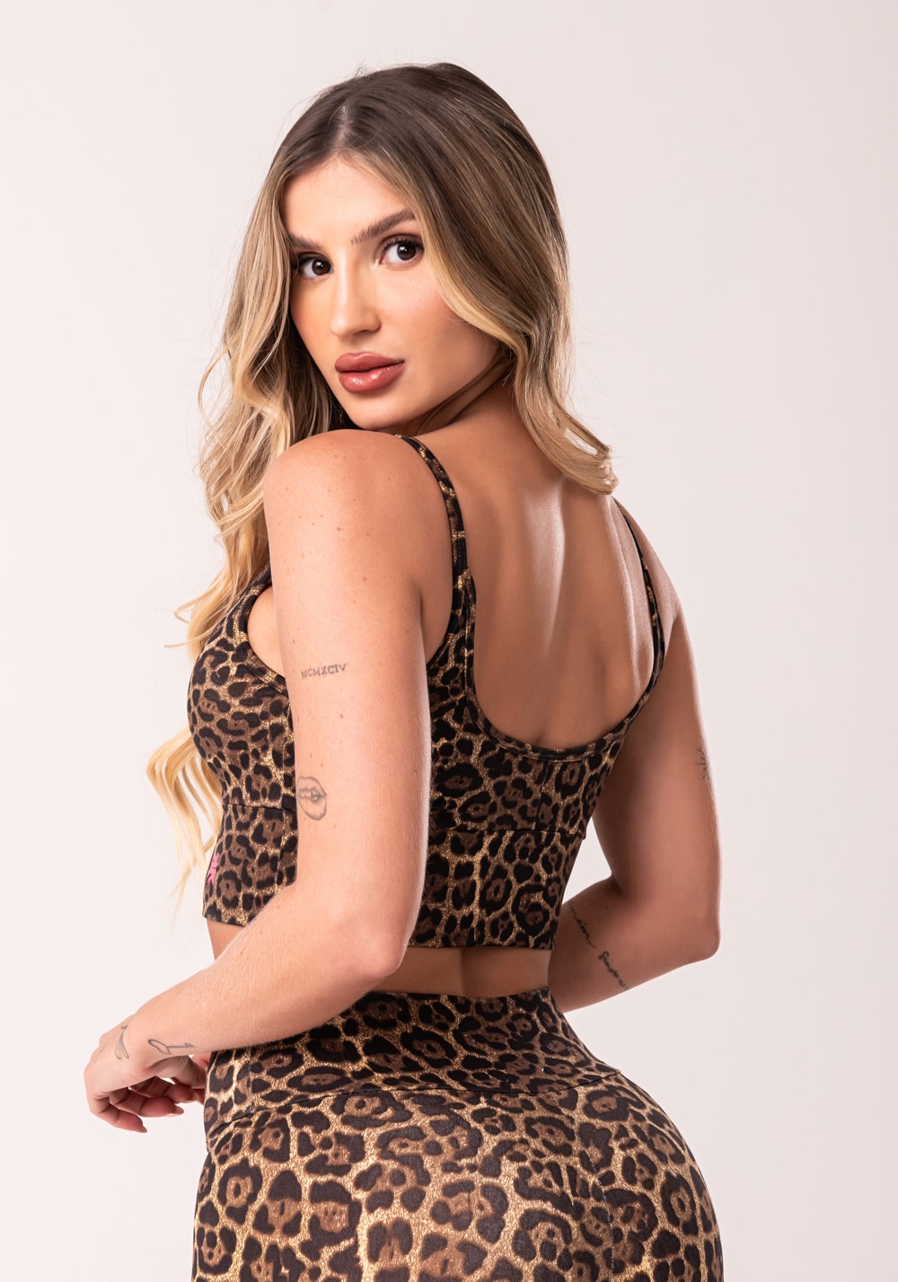 Top fitness feminino com bojo estampado jaguar euphoria