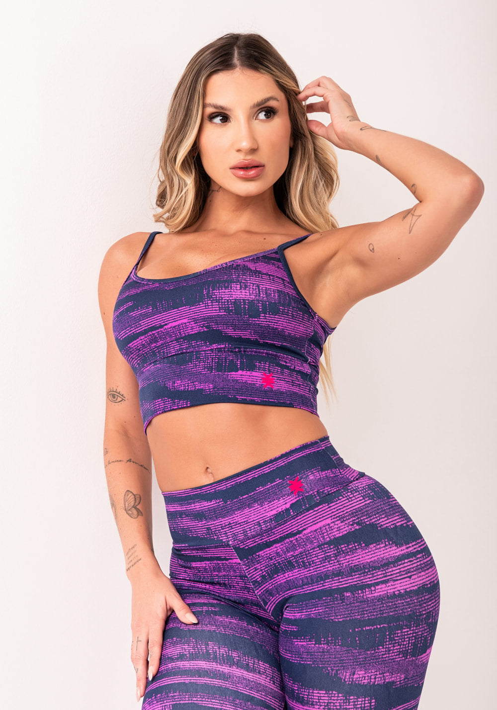 Top fitness feminino pink com bojo estampado disruption euphoria