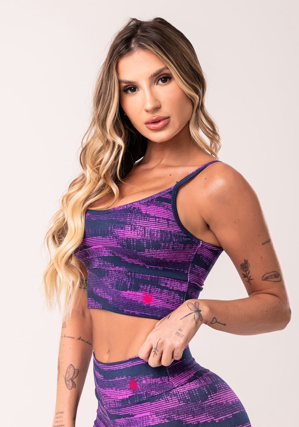 Top fitness feminino pink com bojo estampado disruption euphoria