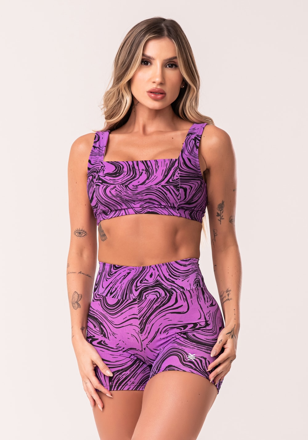 Conjunto fitness feminino rosa top e short estampa abstract duo euphoria