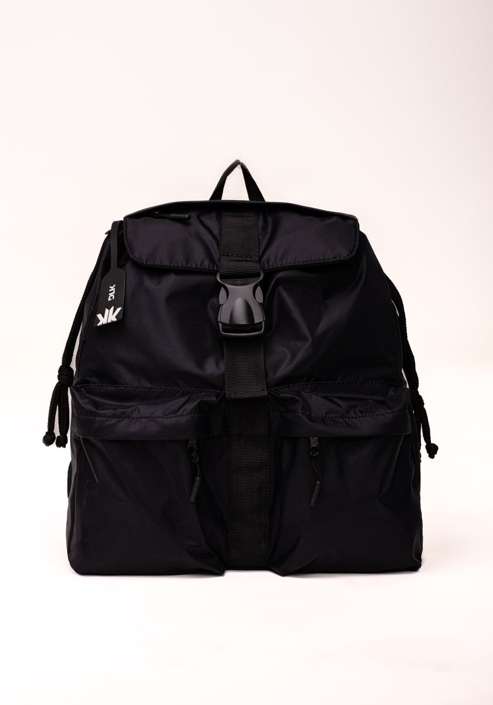 Mochila feminina preto com bolsos