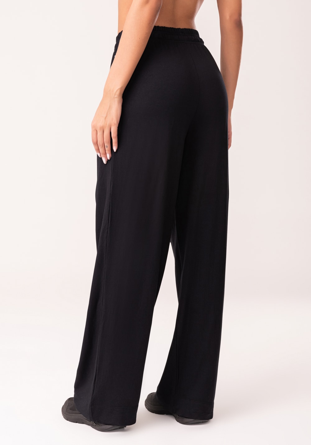 Calça moletinho feminina preto com bolso oasis