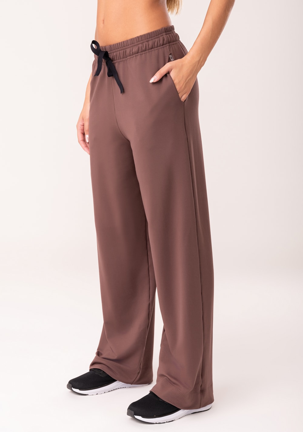 Calça moletinho feminina marrom com bolso oasis