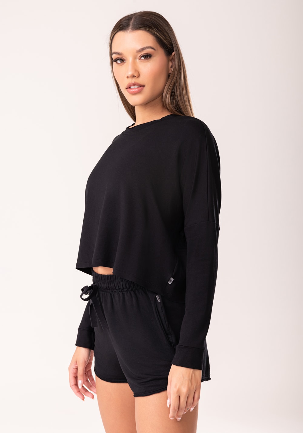 Cropped feminino moletinho preto manga longa oasis
