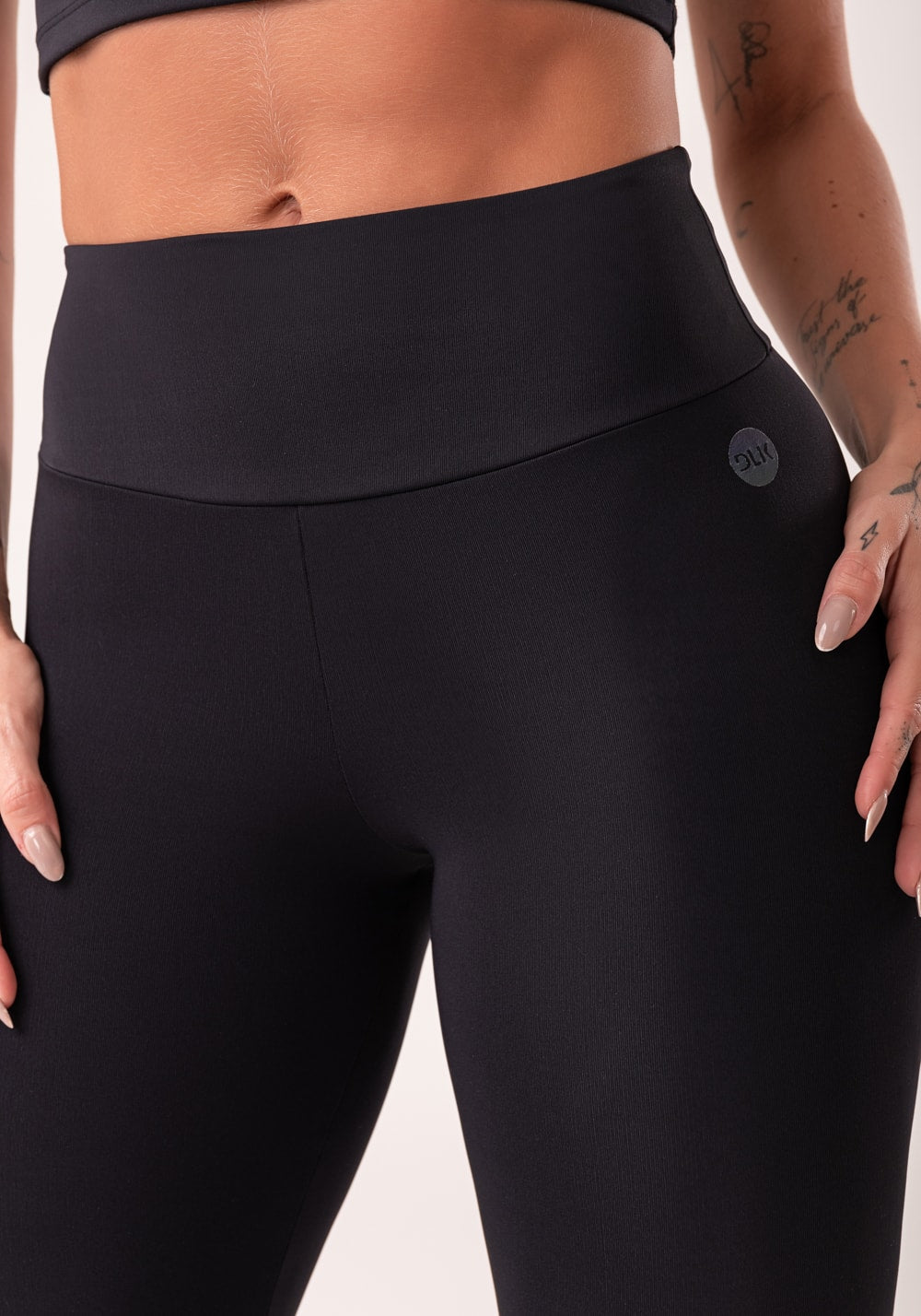 Legging fitness feminina preto com cós largo oasis