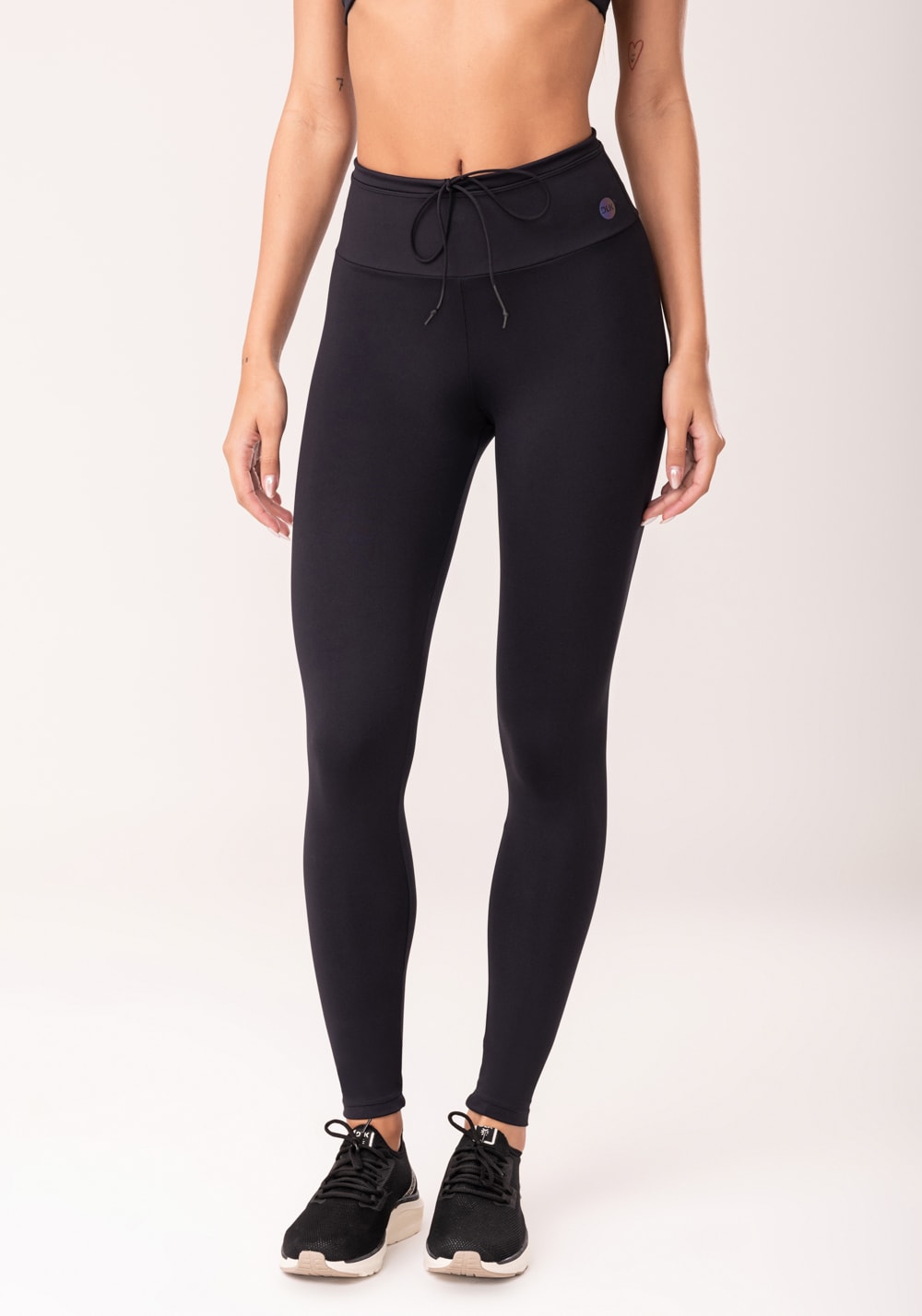 Legging fitness feminina preto com cadarço oasis