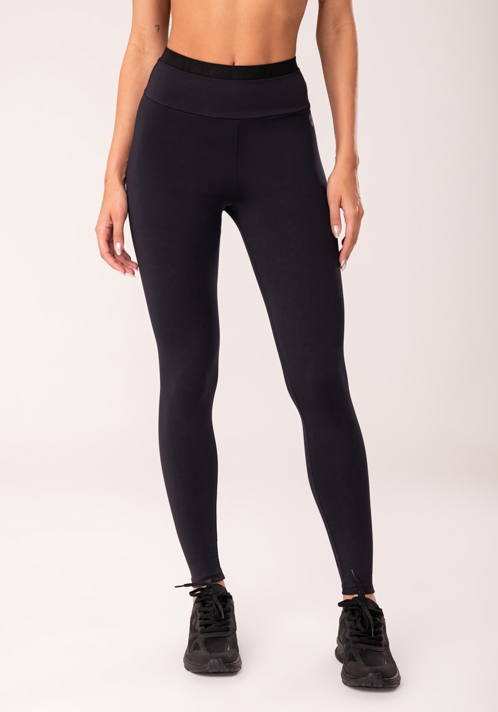 Legging fitness feminina preto com elástico oasis