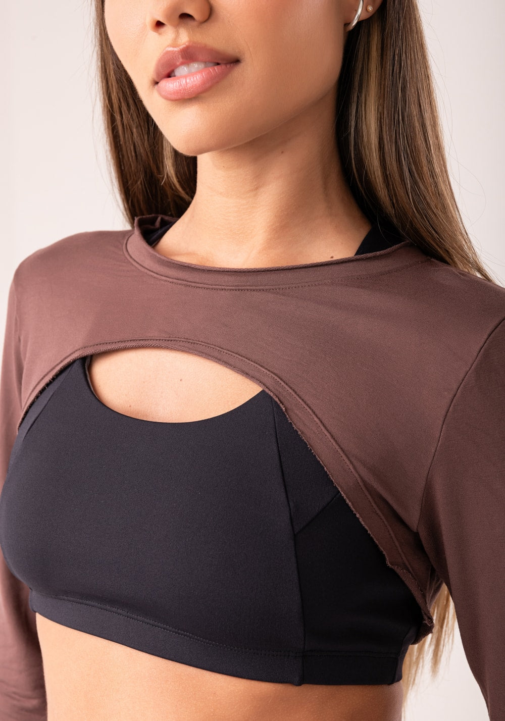 Cropped bolero fitness moletinho marrom oasis