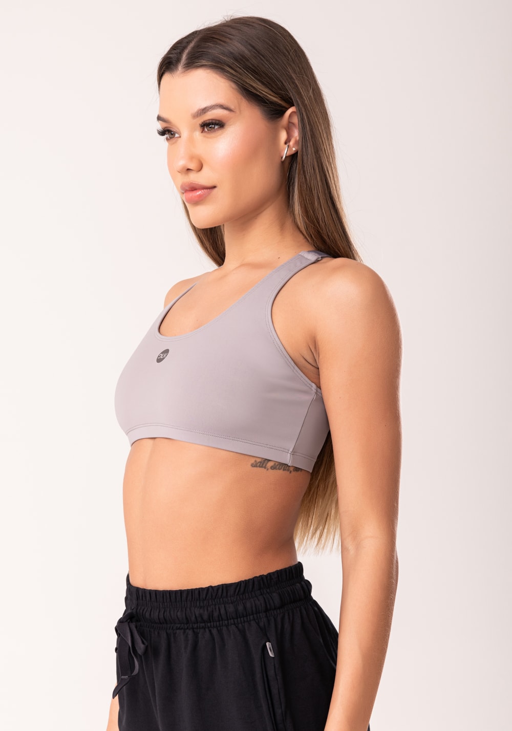 Top fitness feminino cinza com bojo e alças reguláveis oasis