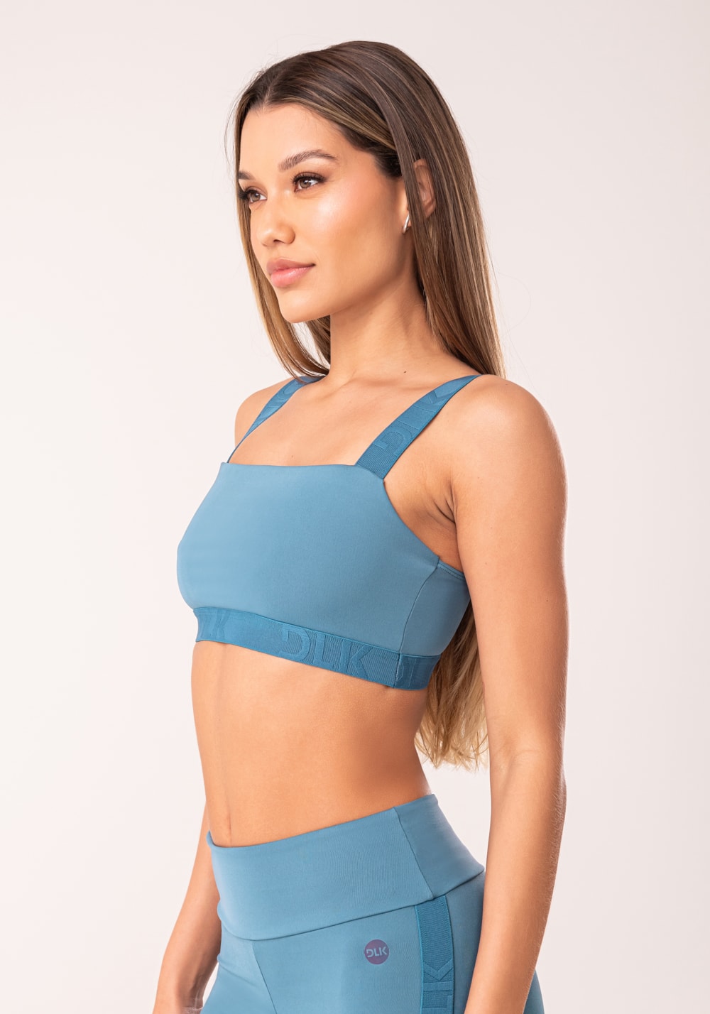 Top fitness feminino azul com decote reto e elástico oasis