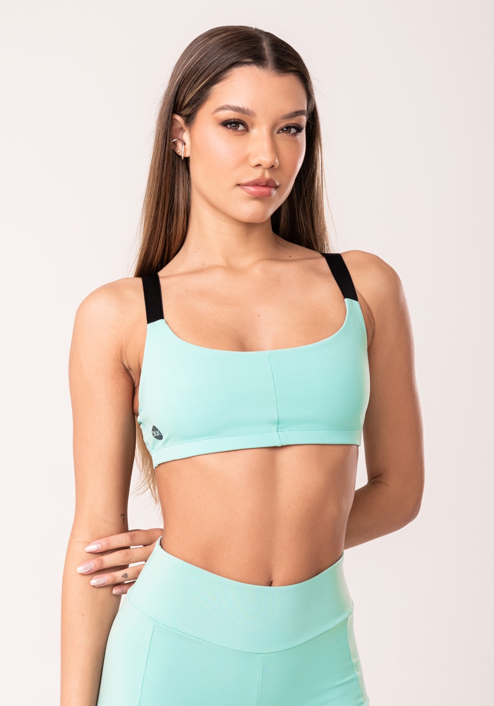 Top fitness feminino verde com alças de elástico oasis