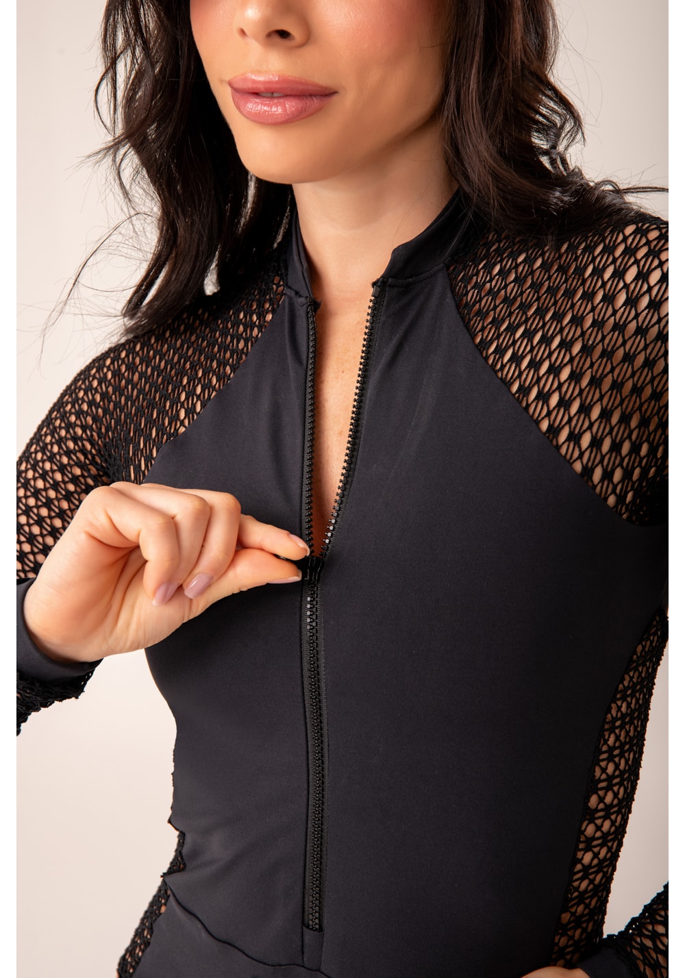 Body fitness feminino preto manga longa com zíper harmony