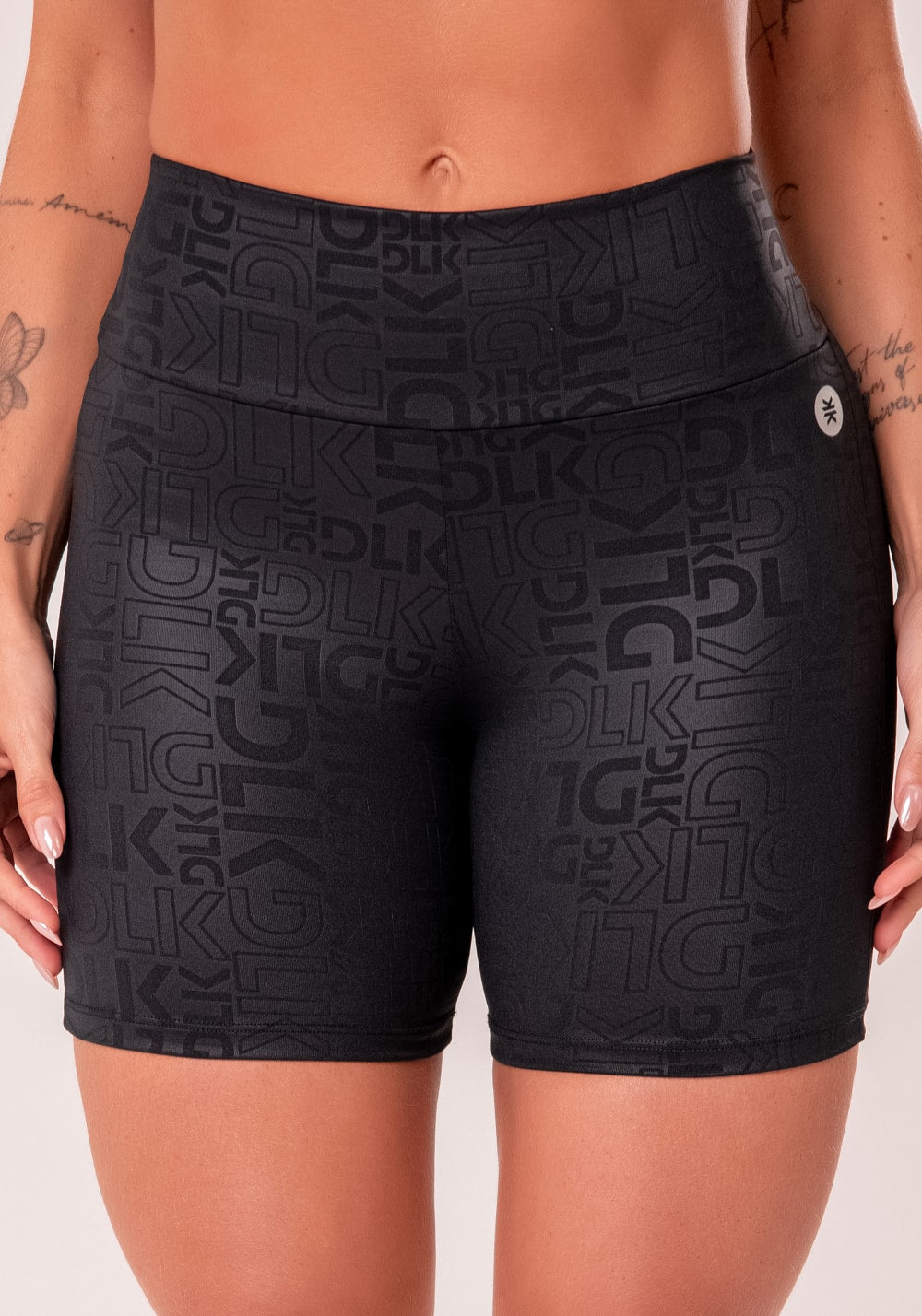 Bermuda fitness feminina preto logomania reflections