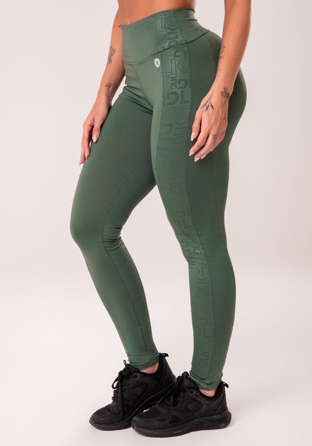 Legging fitness feminina verde com recortes logomania reflections