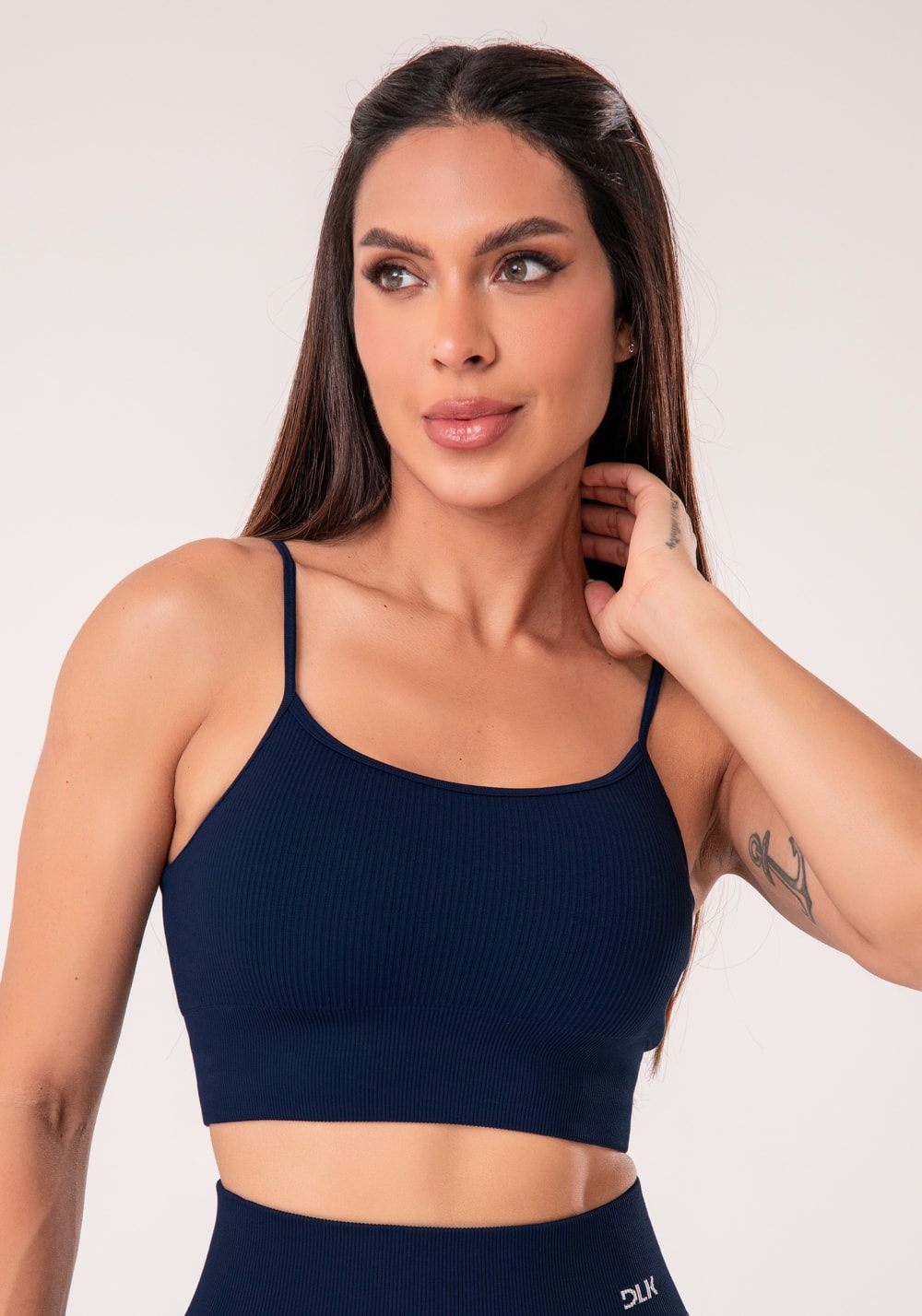Top fitness feminino azul marinho canelado com bojo e alças reguláveis seamless+