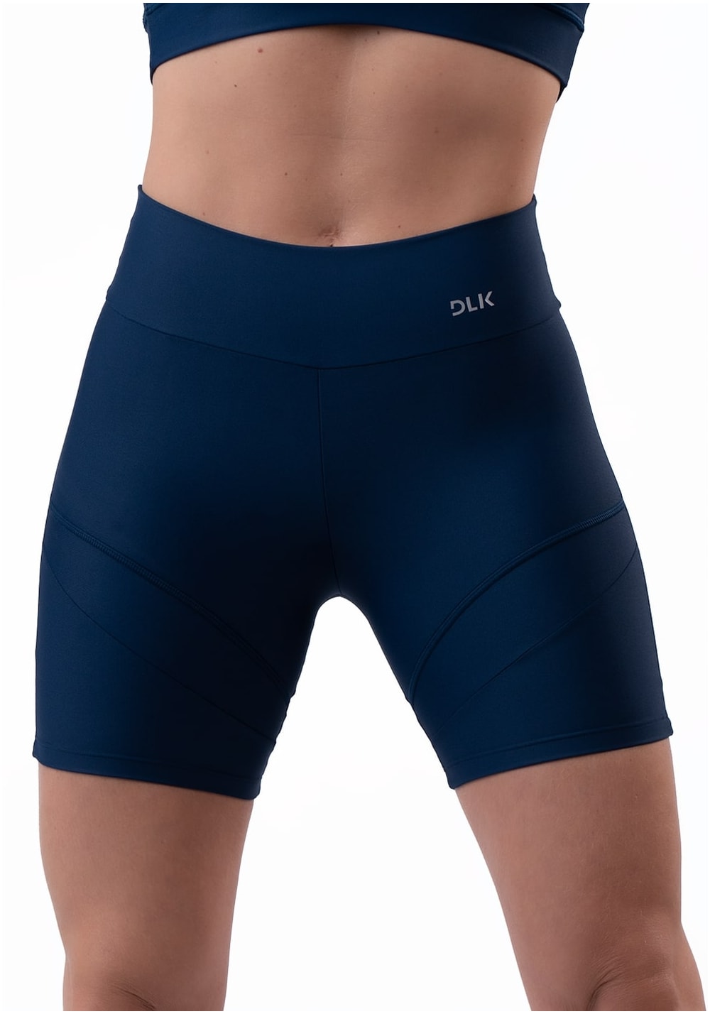 Short azul marinho com recortes básico