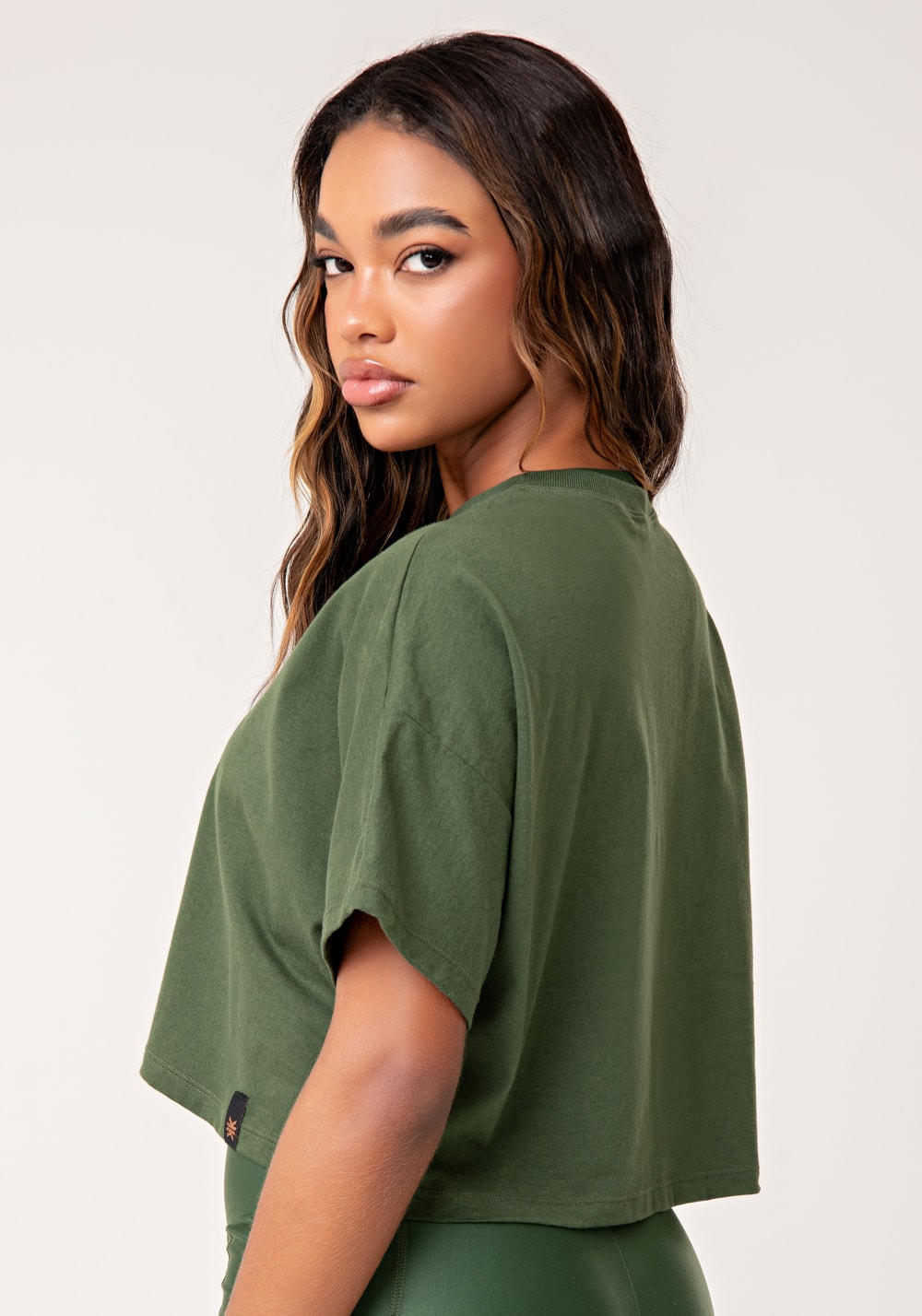 Cropped t-shirt feminino de algodão verde lush