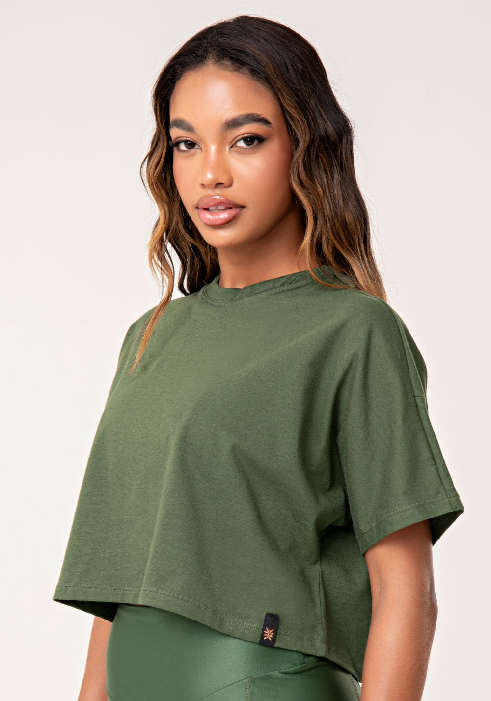 Cropped t-shirt feminino de algodão verde lush