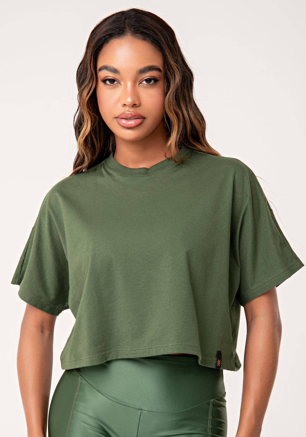 Cropped t-shirt feminino de algodão verde lush
