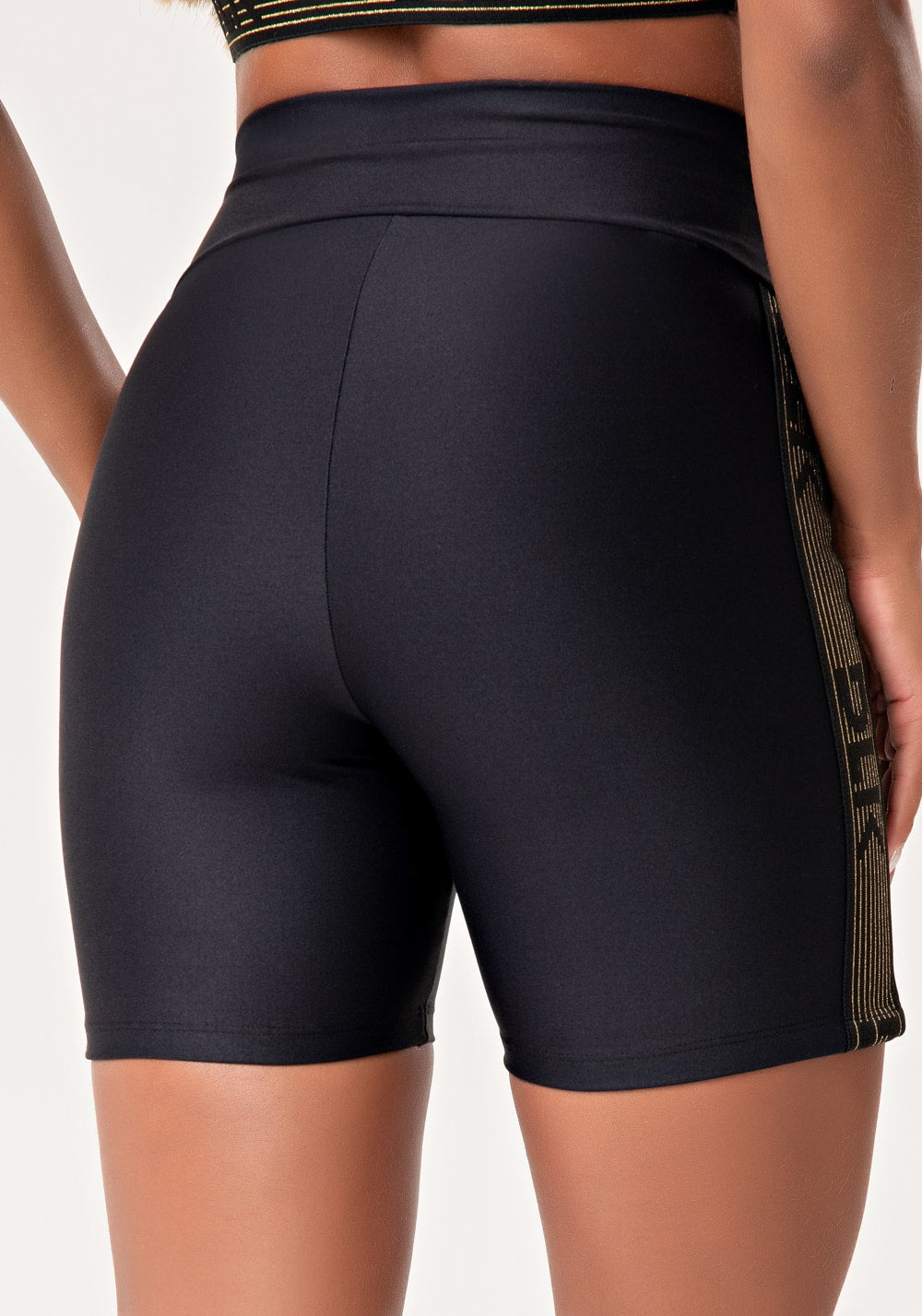 Bermuda fitness feminina preto com elástico lateral lurex lush