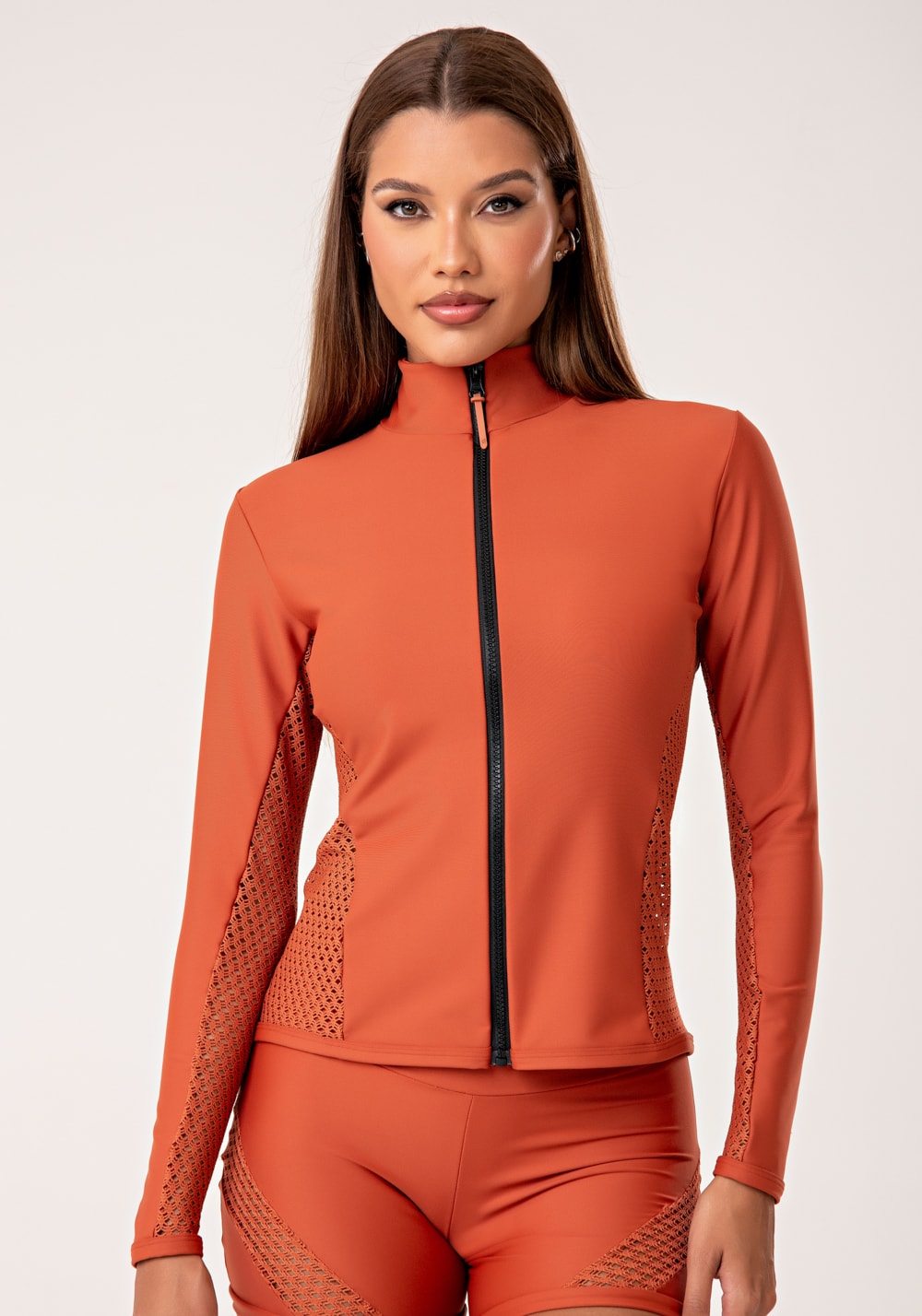 Casaco feminino terracota com zíper e detalhe em tela lush