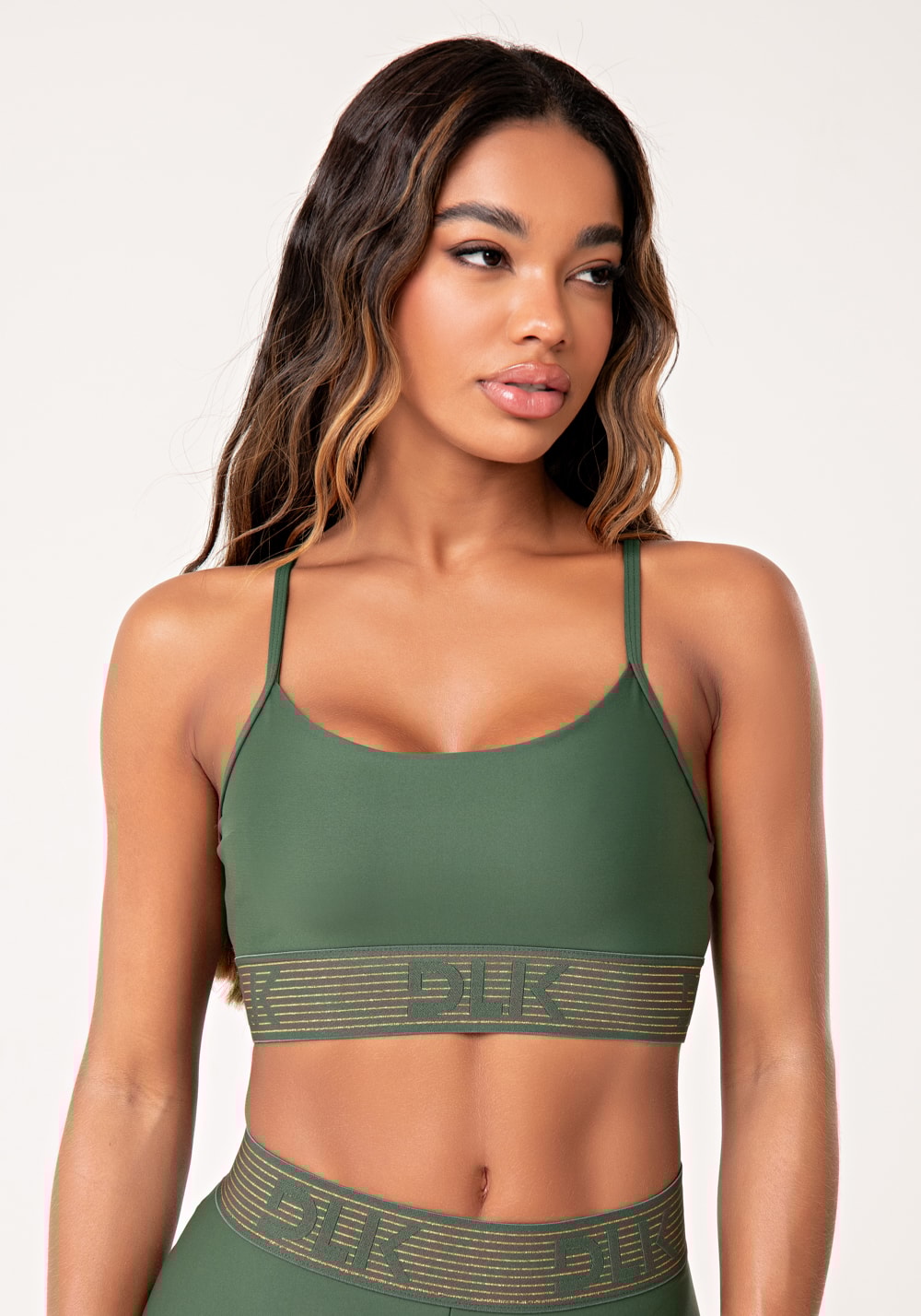 Top fitness feminino verde com bojo e elástico lurex lush
