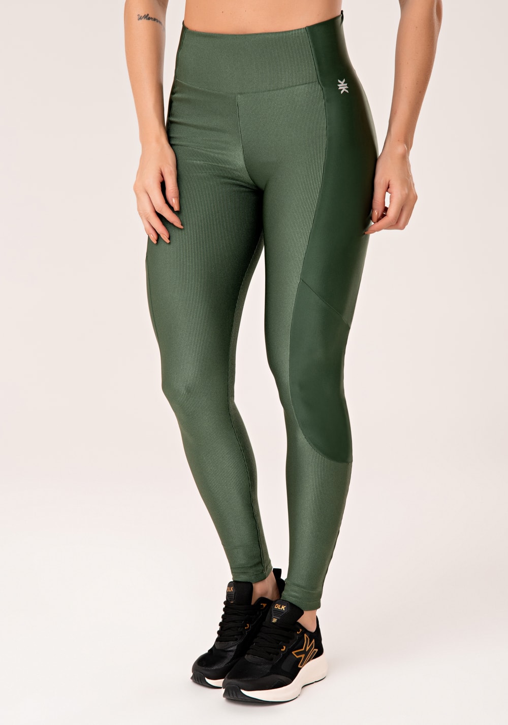 Legging fitness feminina verde com detalhe canelado lush