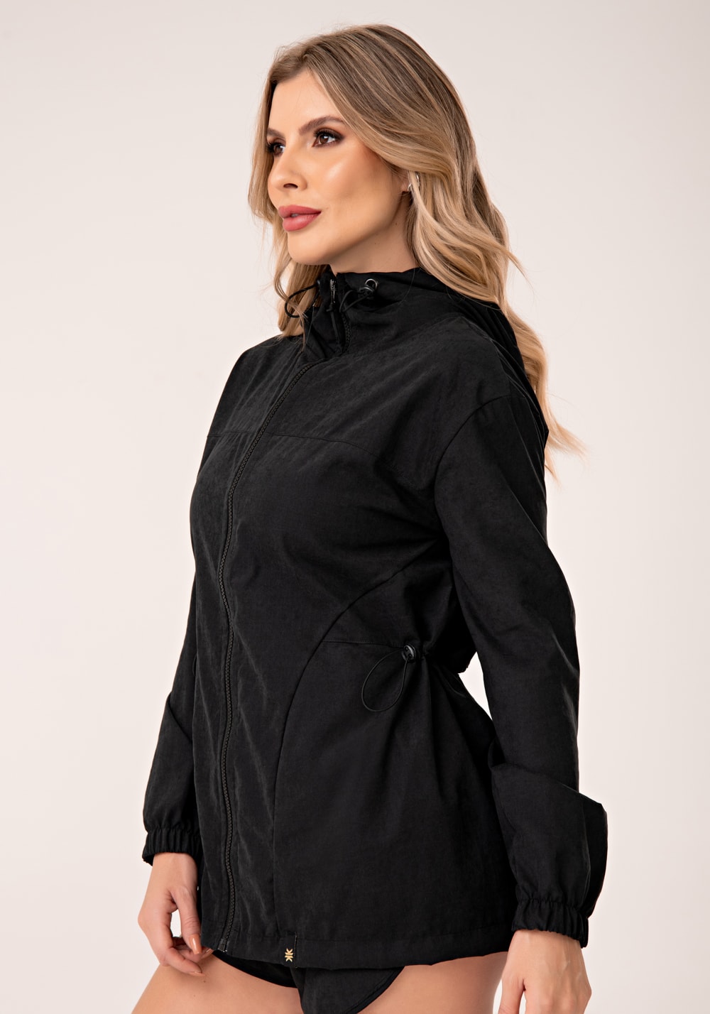 Parka feminina preto com capuz lush