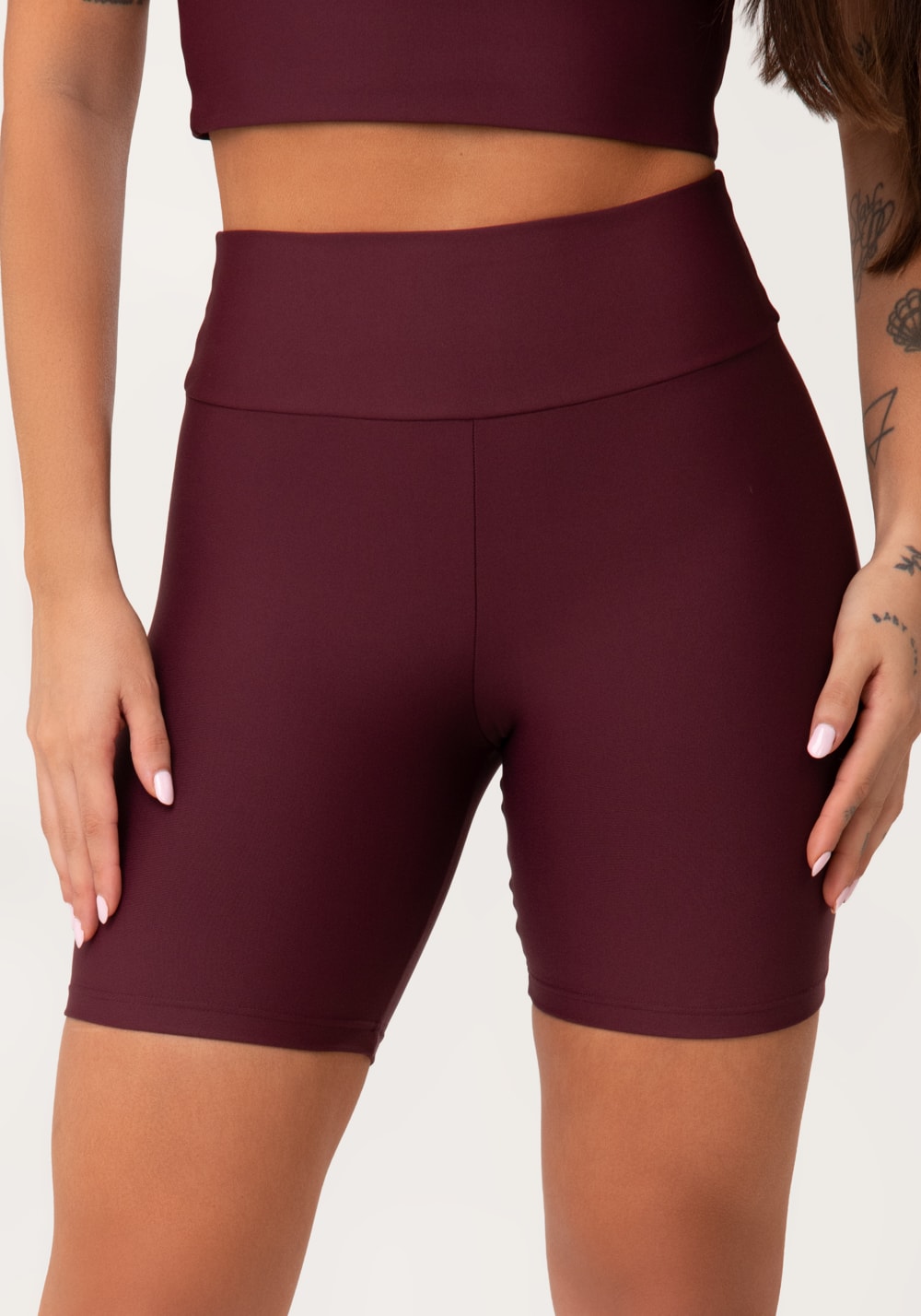 Bermuda fitness feminina vinho aura