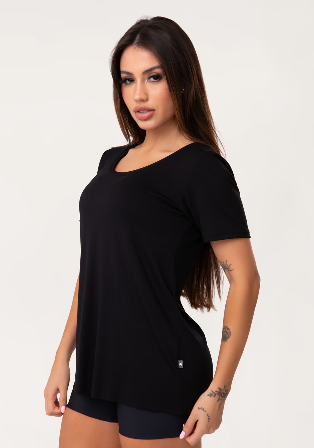Blusa t-shirt fitness feminina preto aura